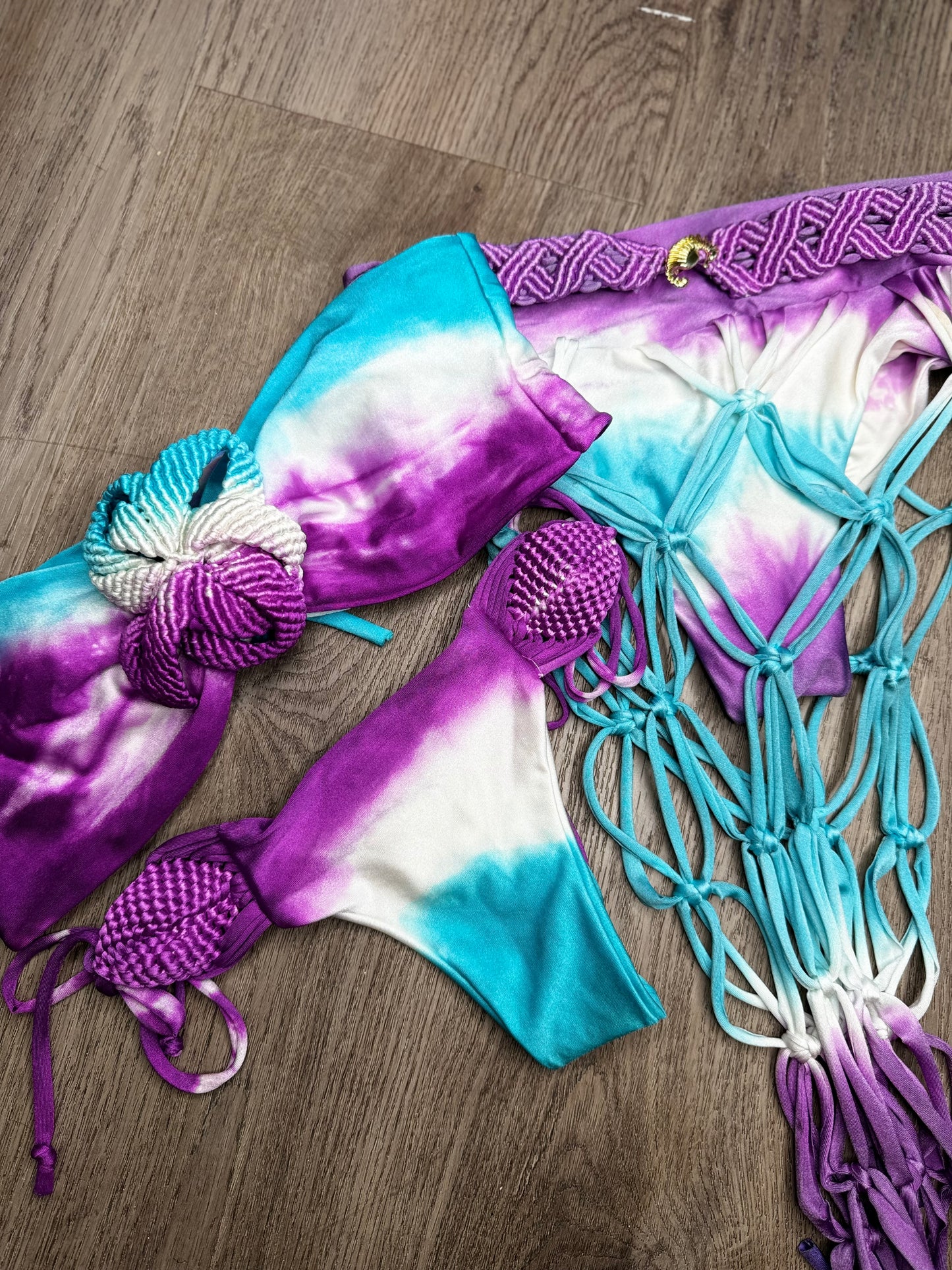 Pili bikini and skirt macrame set