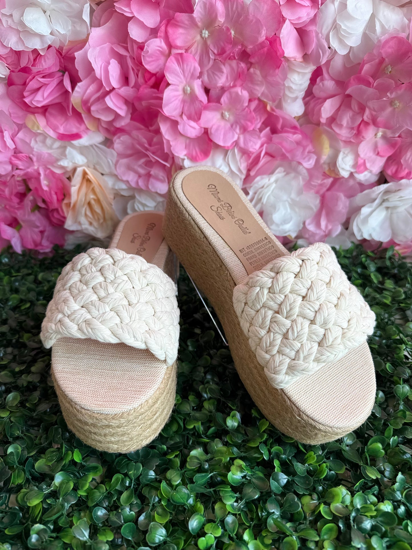 Brady platforms