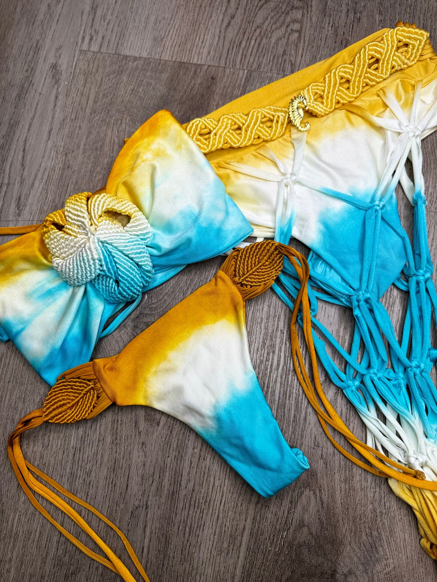 Pili bikini and skirt macrame set