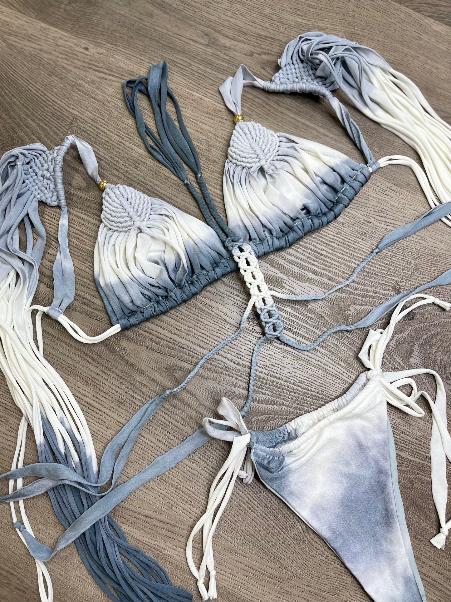 Apple 3 piece bikini set