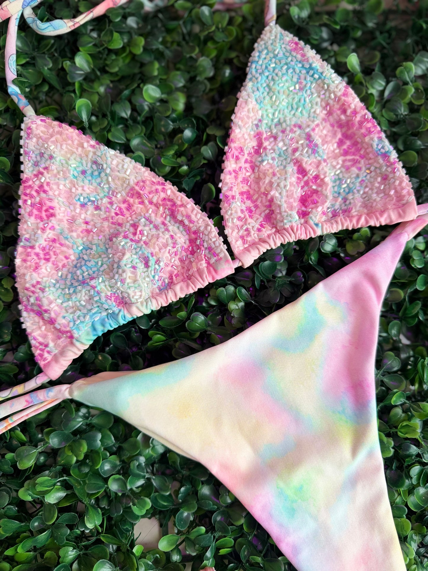 Delicate bikini set