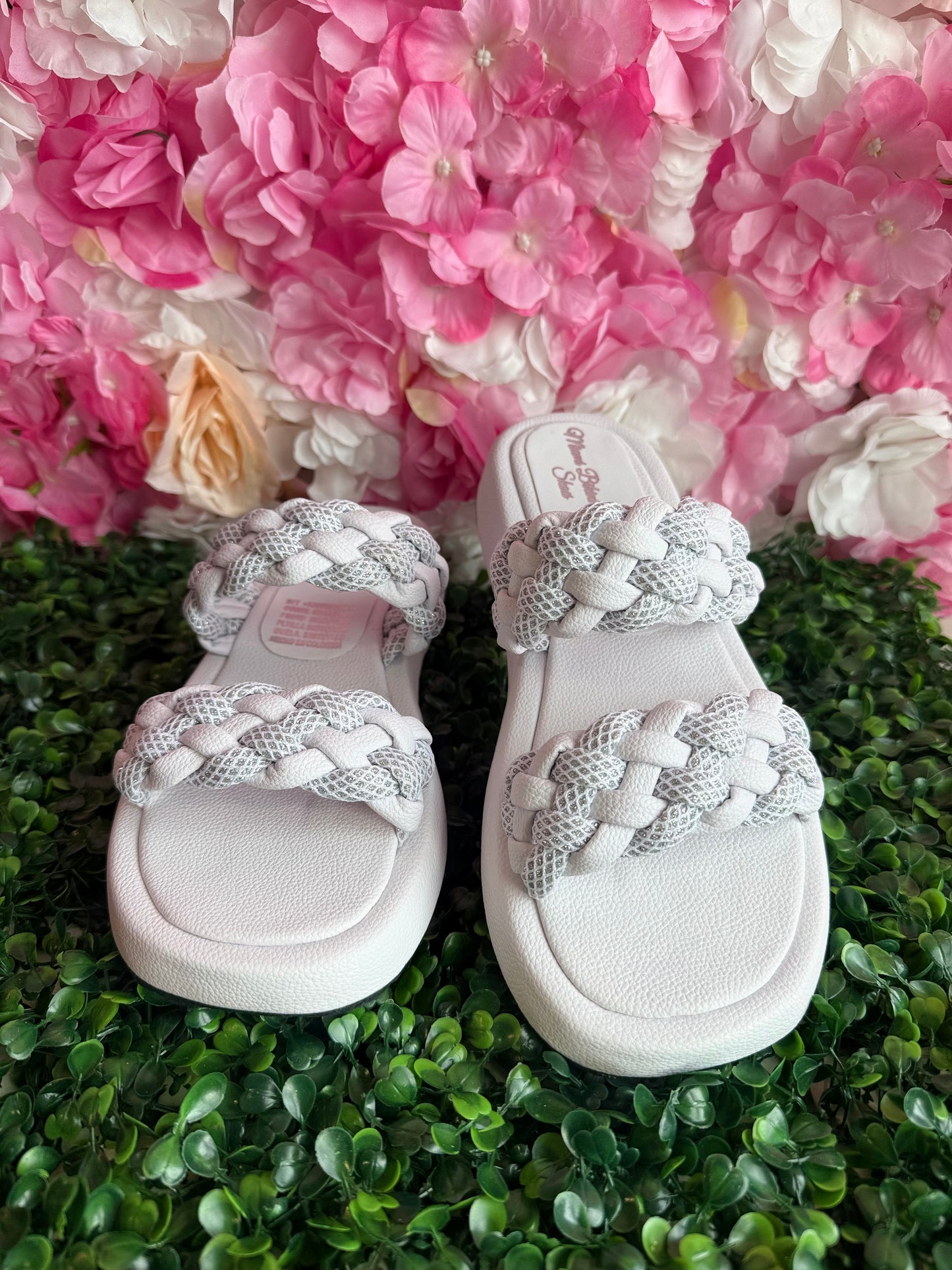 Yaya sandals