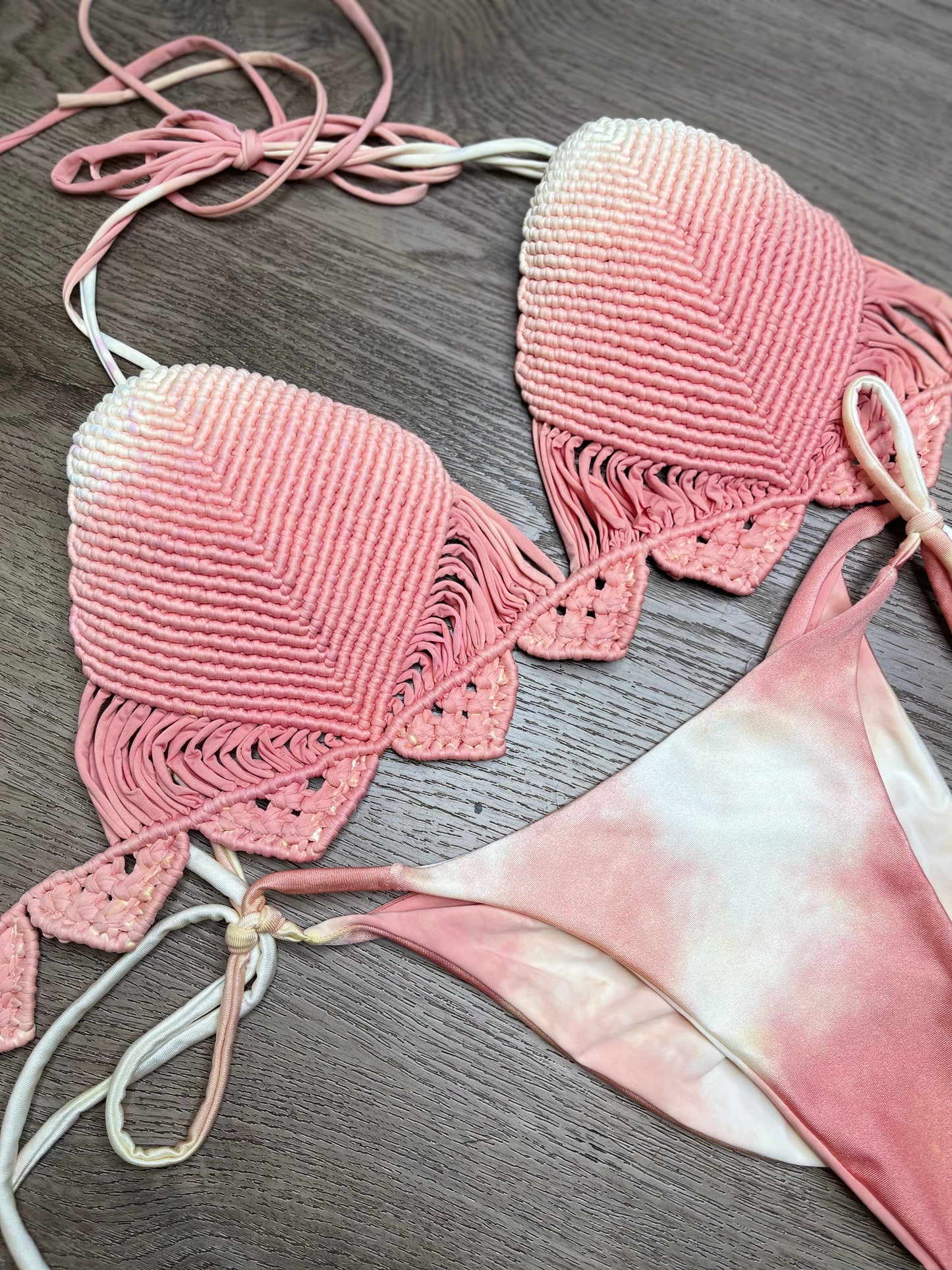 OMG macramé bikini set